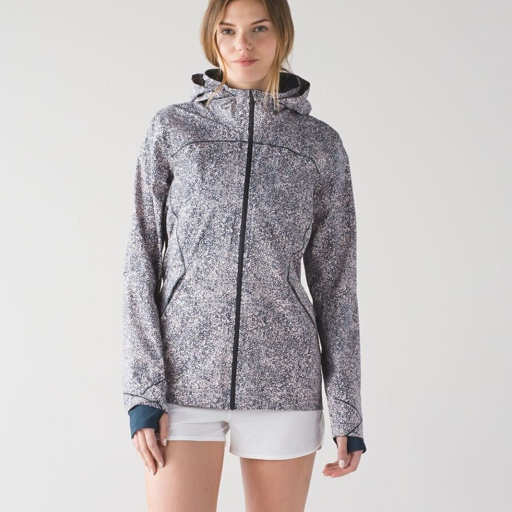 Lululemon Runaway Jacket Size 6